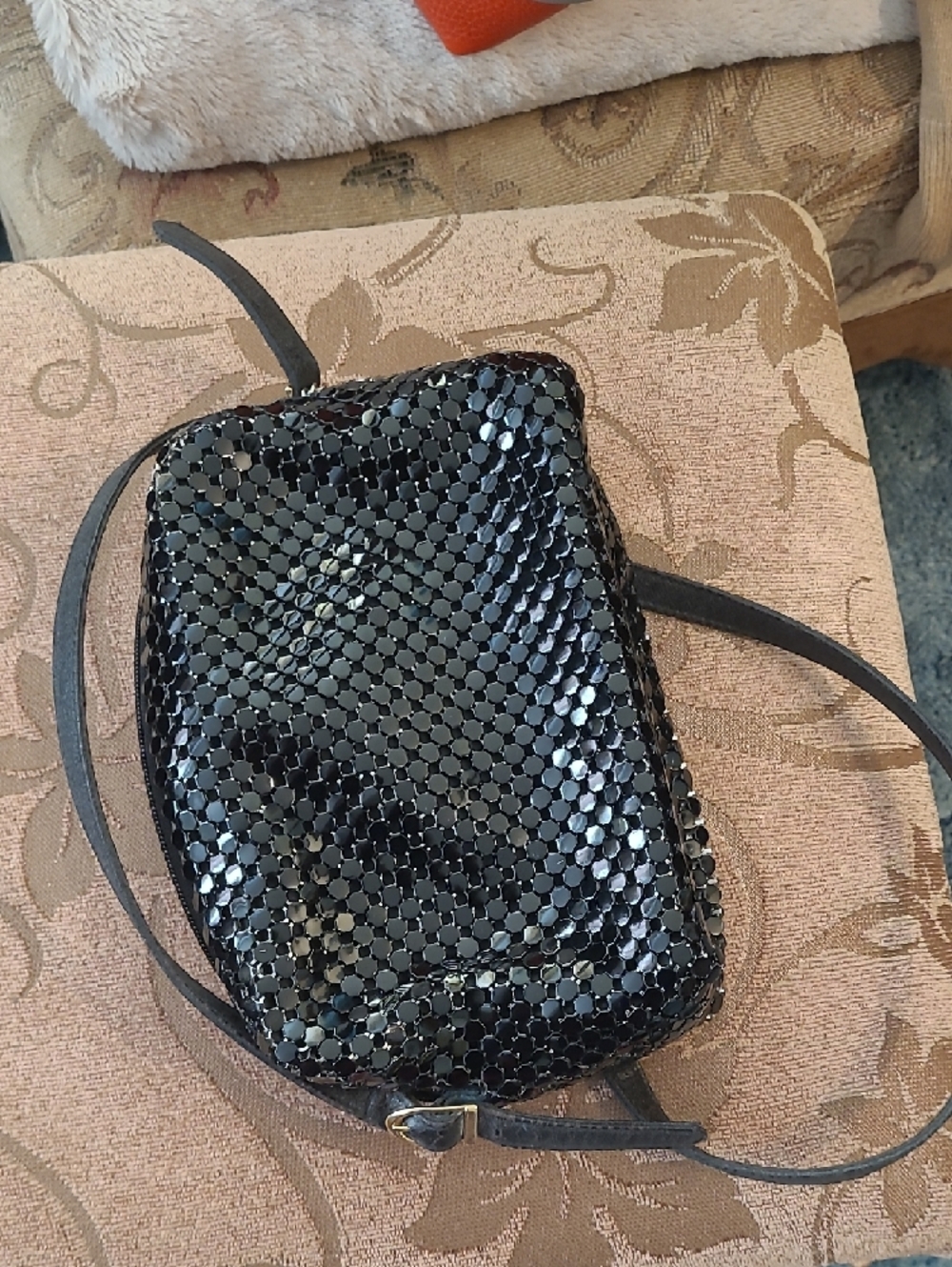 Glossy Black Sequin Crossbody Bag - Women's Fashion - Picture 2 of 6